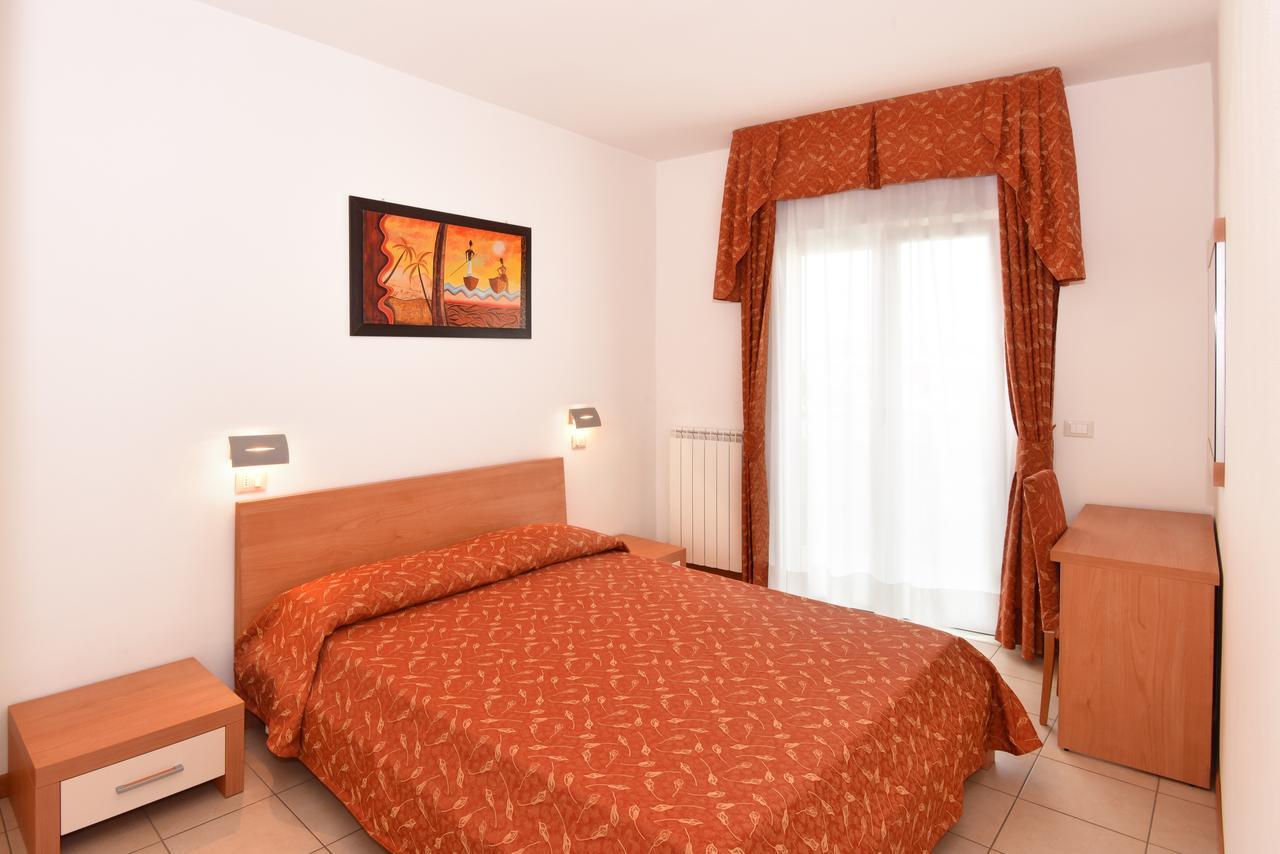 Hotel Villa Olga Caorle Exterior foto